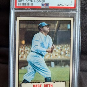 1961 Topps # 401 Babe Ruth NY Yankees Babe Ruth Hiya Carte de baseball 60e Homer SGC notée 4 Très bon - Excellent état