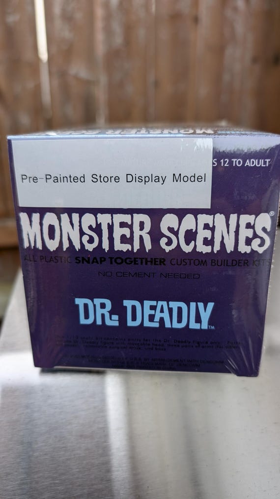 Moebius Model Kit 1/13 Scale Monster Scenes Dr. Deadly Pre Painted