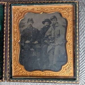 Antique Civil War Tintype photo of 3 Union soldiers in uniform