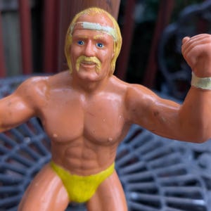 Vintage 1980s WWF WWe LJN Titan Sports Hulk Hogan wrestling figure