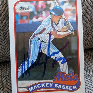 Gesigneerde Mackey Sasser N.Y. Mets 1989 Topps Baseball Card # 457 met certificaat van echtheid van JSA