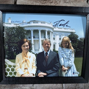 ジミー・カーター大統領とロザリン・カーター大統領夫人のサイン入り8 x 10インチ額入り写真。ベケットの真正証明書付き。