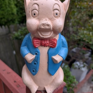Vintage 1980s Porky Pig Large 9.5 inch Cast Iron coin bank