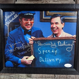 Gesigneerde David Newell Mr. McFeely Mr. Rogers Neighborhood 8 x 10 inch ingelijste foto met certificaat van echtheid van JSA