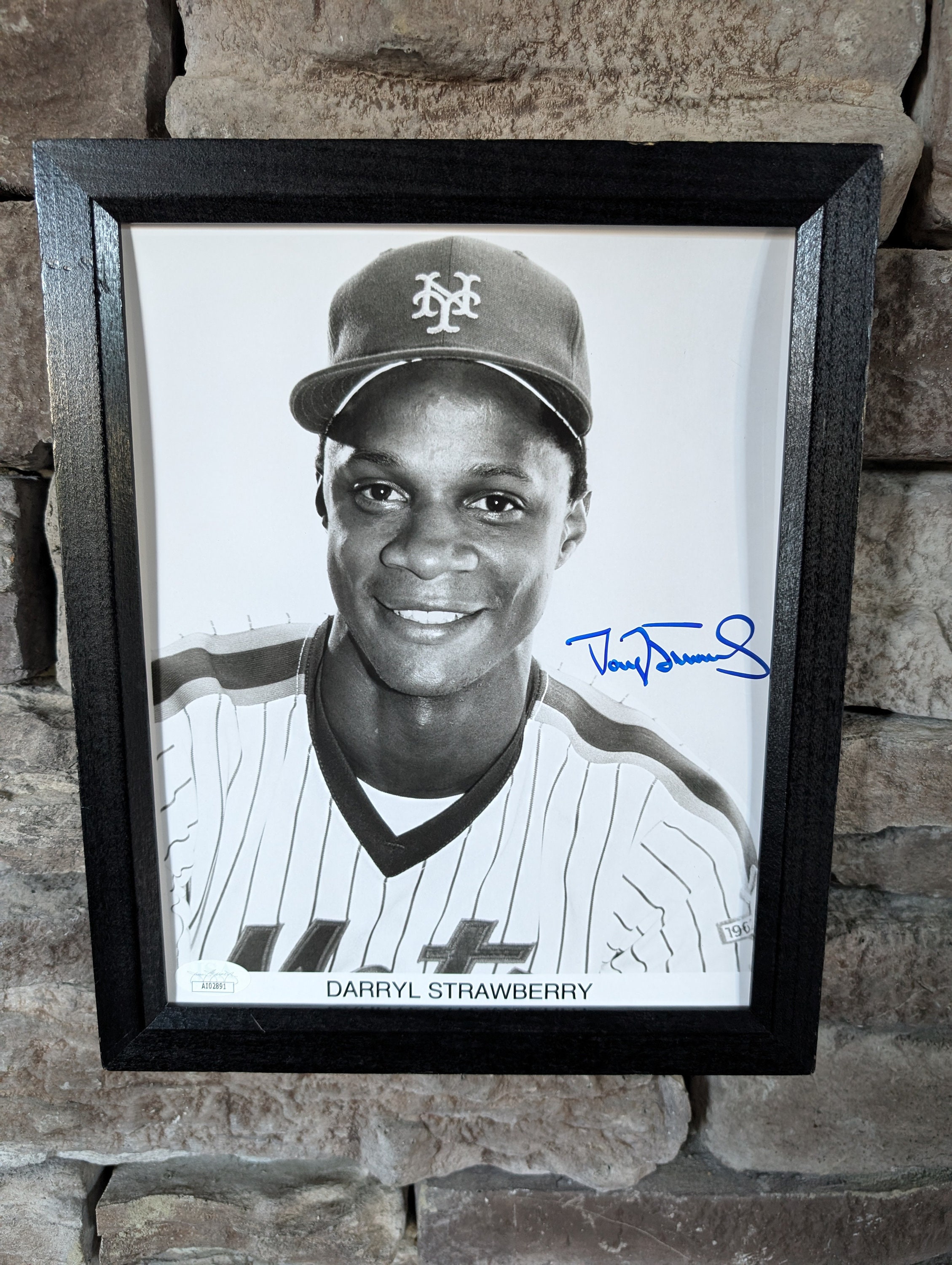 Autographed Darryl Strawberry N.Y. Mets 8x10 Inch Framed Photo