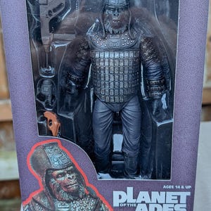 NECA 猿の惑星 ウルサス将軍 7インチ アクションフィギュア オリジナルボックス入り 未開封