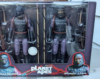 NECA Planet Of The Apes Gorilla Soldier Infantry 2 Pack 7 inch Action figures In The Original Box Never Opened