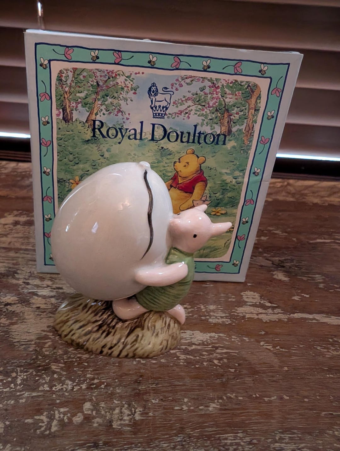 ロイヤルドルトン くまのプーさんコレクション 70周年記念 1928 - 1998