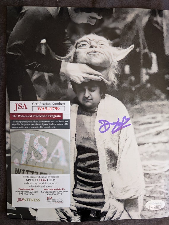 ディープ・ロイ・ヨーダのサイン入りスター・ウォーズ 帝国の