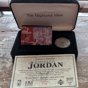 1989, édition limitée The Highland Mint Michael Jordans Last Shot, pièce en argent nickel massif et carte animées Last Shot avec certificat d'authenticité