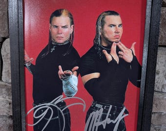 Autographed WWF WWE the Hardy Boyz Matt Hardy and Jeff Hardy 8x10