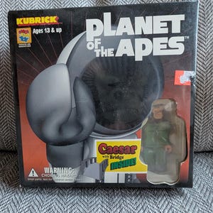 メディコム キューブリック 猿の惑星 シーザー ブリッジ アクションフィギュア オリジナルボックス入り 未開封