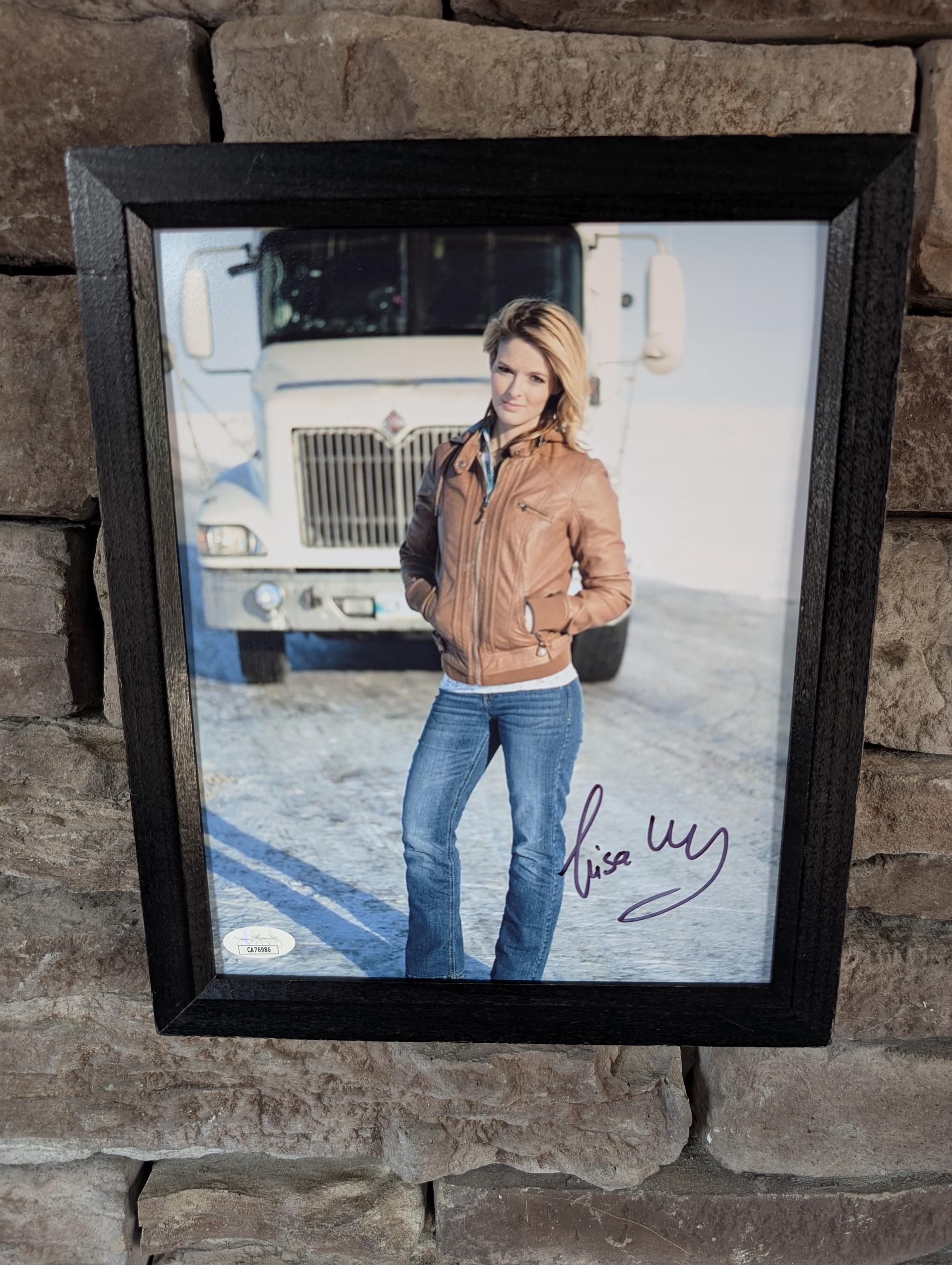 リサ・ケリーのサイン入りアイスロードトラッカーズ8 x 10インチ額入り