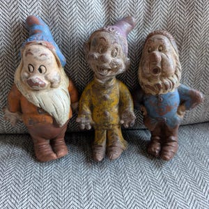 Vintage 1930s Seiberliing Rubber Company Snow White And The Seven Dwarfs Figures Dopey Sneezy Bashful