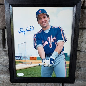Podpisany przez Gary'ego Cartera, mistrza N.Y. Mets z 1986 roku, mistrza World Series, zdjęcie w ramie o wymiarach 8 x 10 cali z certyfikatem autentyczności od JSA