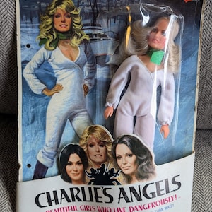 1977 Hasbro Charlie&#39;s Angels Farrah Fawcett Majors Jill doll  in original box never opened.
