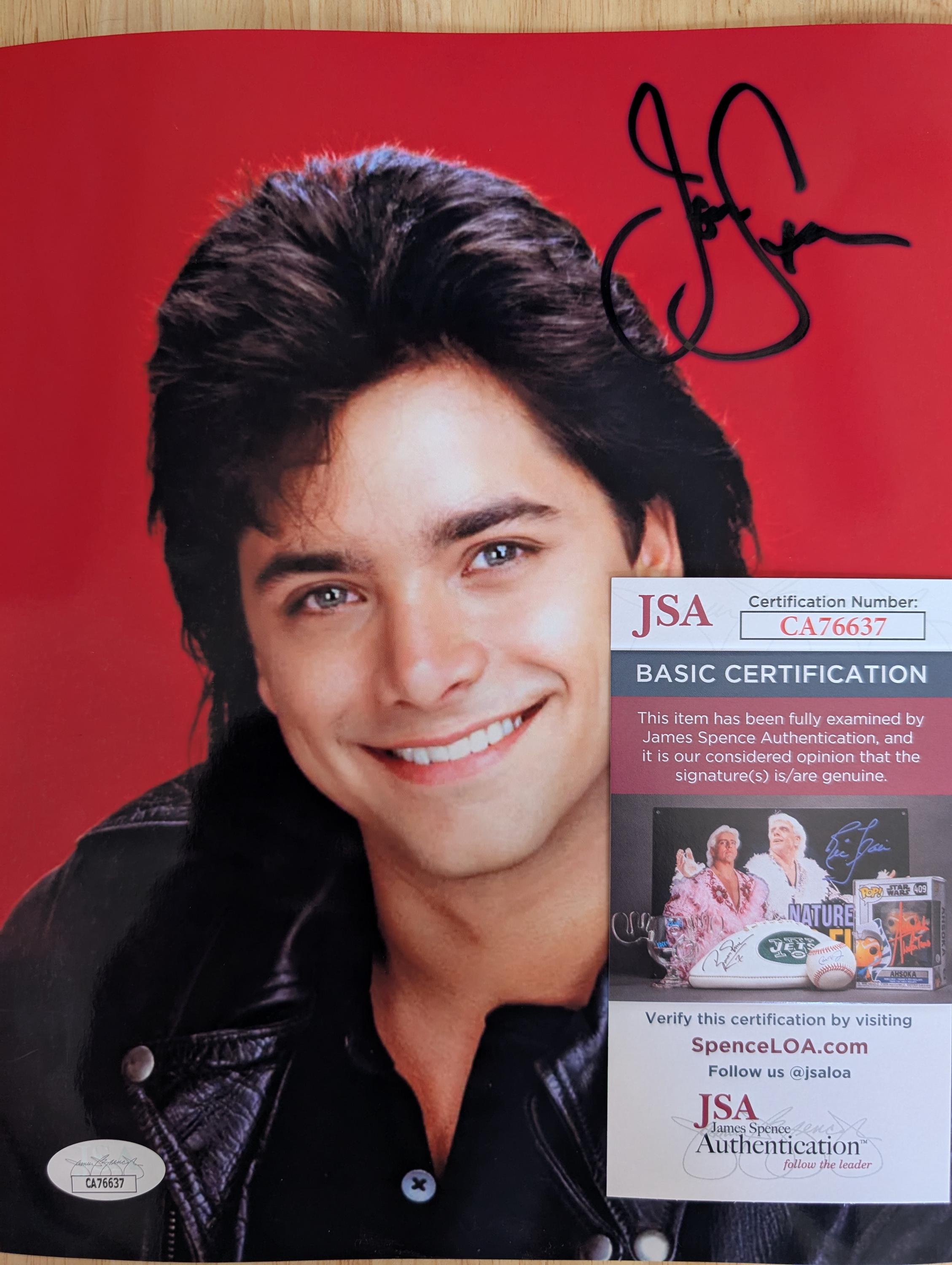 フルハウスのジョン・ステイモスおじさんジェシーのサイン入り8 x 10