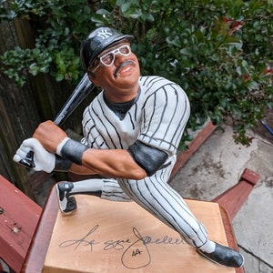 1980s Sports impressions limited edition porcelain statue on a wood stand Reggie Jackson New York Yankees in original box
