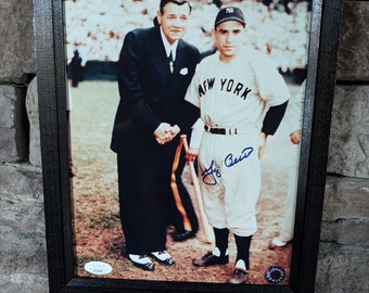 ヨギ・ベラのサイン入りニューヨーク・ヤンキース8 x 10インチ額入り