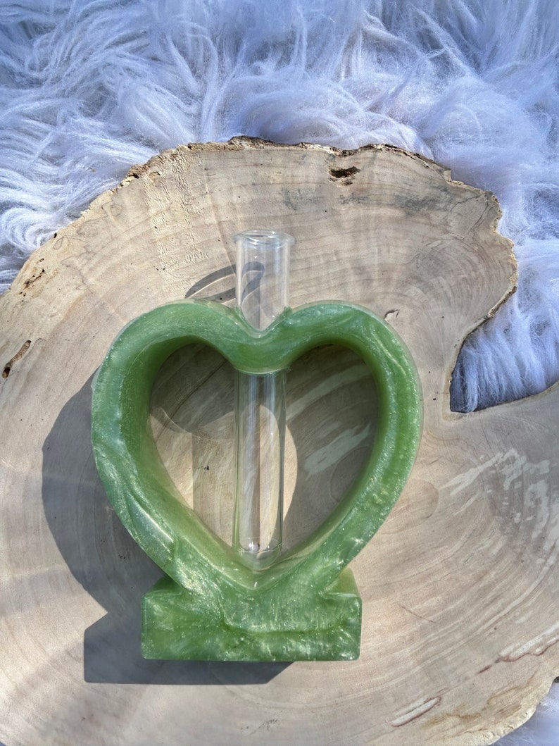 Heart Shaped Propagation station, monstera adansonii, resin, cuttings, plants, tropical plant, hydroponic station, glass tube, decoration Propagation station