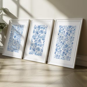 Blauwe toile du jouy set van 3 muurkunst, chinoiserie bloemenprint, vintage bloemendecor, eenvoudige poster bloemenesthetische esthetiek, digitale download