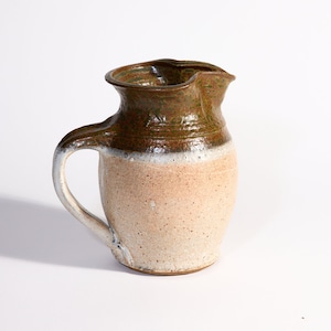 Brauner und grüner Steingut Studio Keramik Krug ~ Handgefertigte Vase ~ Künstler signiert Hand geworfen ~ Zweifarbiges Innen und Außen ~ Vase