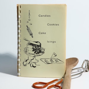 Vintage International Cook Book ~ 1960s Catholic Daughters of America ~ Global Recipes & Vintage Ads ~ Retro Recipes ~ Chefs Gift