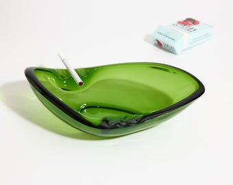 Vintage Mid-Century Green Glass Catchall Ashtray ~ Heavy Oval Emerald Color ~ Chunky and Translucent with Thick High Walls ~ 9.5 x 6 x 2.75”