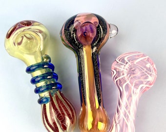 Unique Glass Pipe/Pink & White Spiral Stripe Pipe/Girl's Heart Glass Pipe/Delicate Glass Pipe/Gift for Her