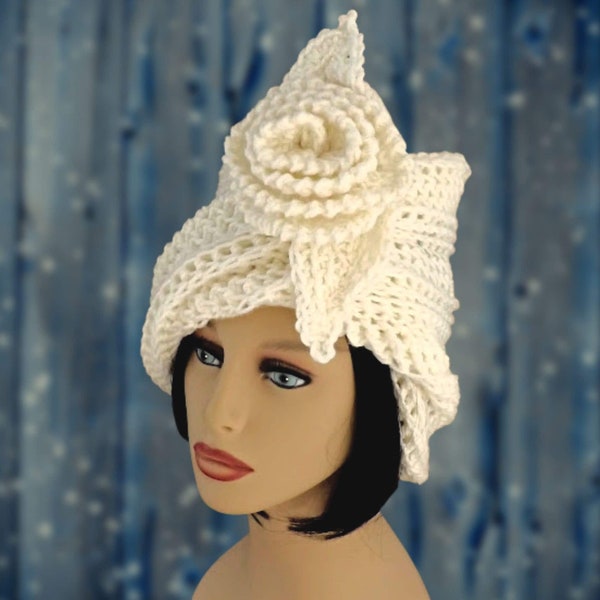 Crochet Mobius Cloche Hat Pattern - Edwardian-Inspired Design with Flower, The Ombretta - DIY Mobius Flower Hat