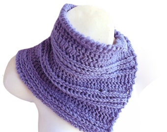 Mobius Cowl Scarf Crochet Pattern - Split Textured Infinity Scarf, DIY Fashion Accessory, Versatile Shawl