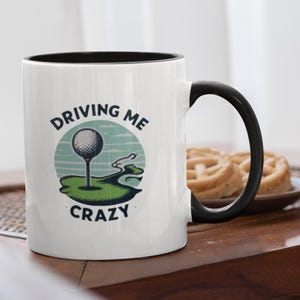 Driving Me Crazy コーヒーマグカップ 誕生日用 11オンス セラミック お父さん お母さん ゴルフカート好き 彼女 彼への誕生日 クリスマスプレゼント