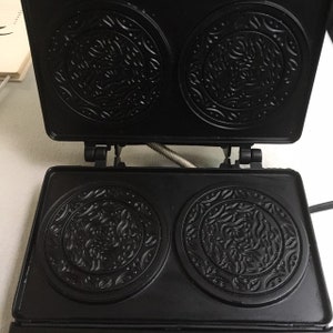 salton holiday pizzelle maker