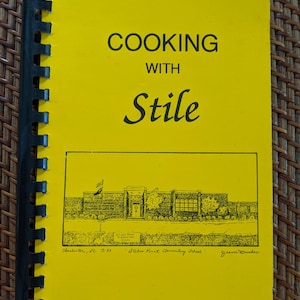 Vintage James Island SC Cookbook Stiles Point Elementary School 90s Charleston South Carolina Lowcountry Recipes