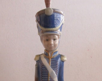 Vintage Lladro Porcelain Soldier Figurine: Blue Uniform, 1971-1978