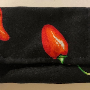 CHILI PEPPERS Geldbörse aus Baumwollstoff, mit 3 Taschen für Kreditkarten, Münzen & Papiergeld, Wonder Wallet von Lazy Girl Designs