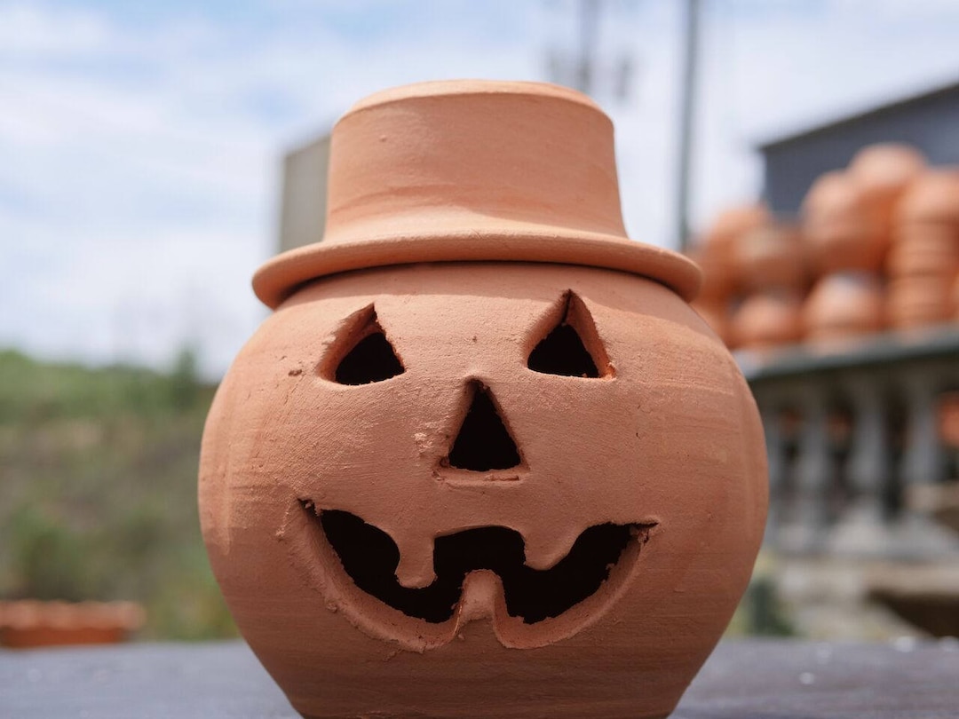 1 Quart Terra Cotta Jacko'lantern Pumpkin With Hat From Craven Pottery