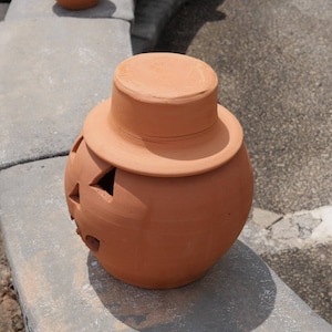 2 Gallon Terra Cotta Jack-o'lantern Pumpkin with Hat from Craven Pottery image 3