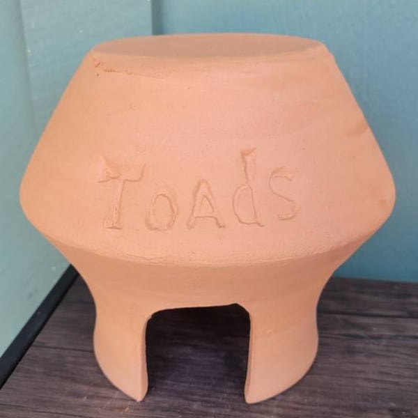 Mushroom Terra Cotta Toad House from Craven Pottery