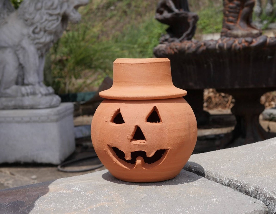 1 Quart Terra Cotta Jacko'lantern Pumpkin With Hat From Craven Pottery