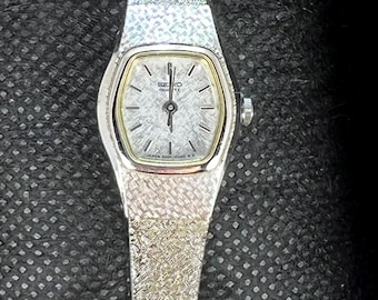 Seiko Dainty Silver Toned Watch
