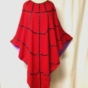 Cartoon screen accurate Length -Lydia Deetz cartoon spider web cape replica cosplay