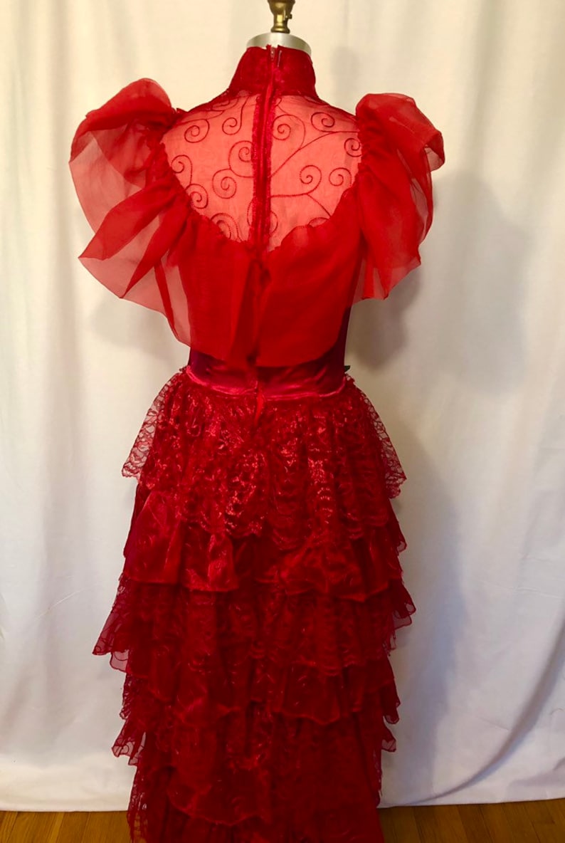 lydia deetz wedding dress hot topic