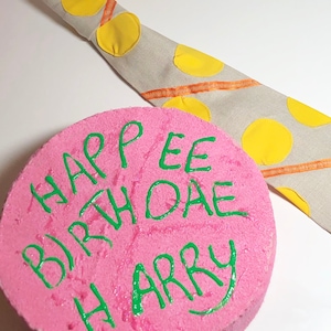 Ensemble cravate et gâteau d&#39;anniversaire Hagrid