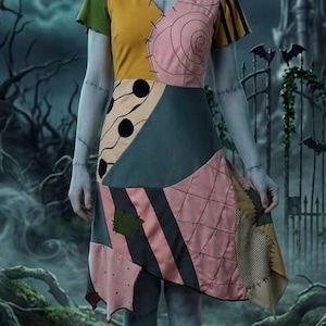 Het kostuum van Sally Skellington uit Nightmare Before Christmas is een exacte replica van het complete kostuum.