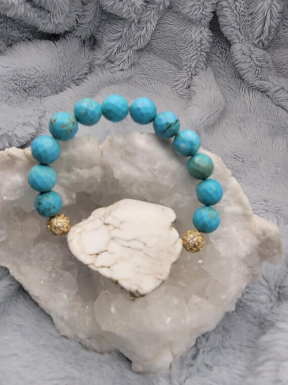 Energetically EMPOWERING faceted turquoise beads complimenting howlite slab focal bead stretch, stacking bracelet