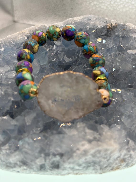 Energetically INSPIRING imperial jasperbeads complimenting gold plated druzy quartz geode slice focalpiece stretch stacking bracelet