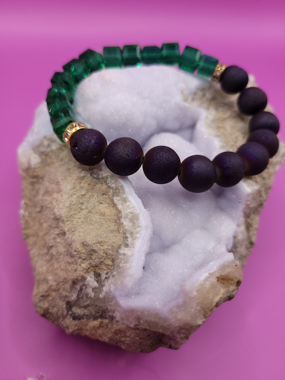Energetically ENERGIZING purple druzy agate gemstone paired with emerald green crystal cube beads bracelet.
