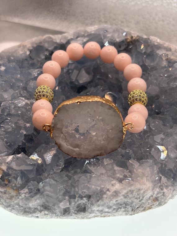 Energetically NURTURING smooth pale peach jade beads complimenting gold plated druzy quartz focalpiece stretch stacking bracelet