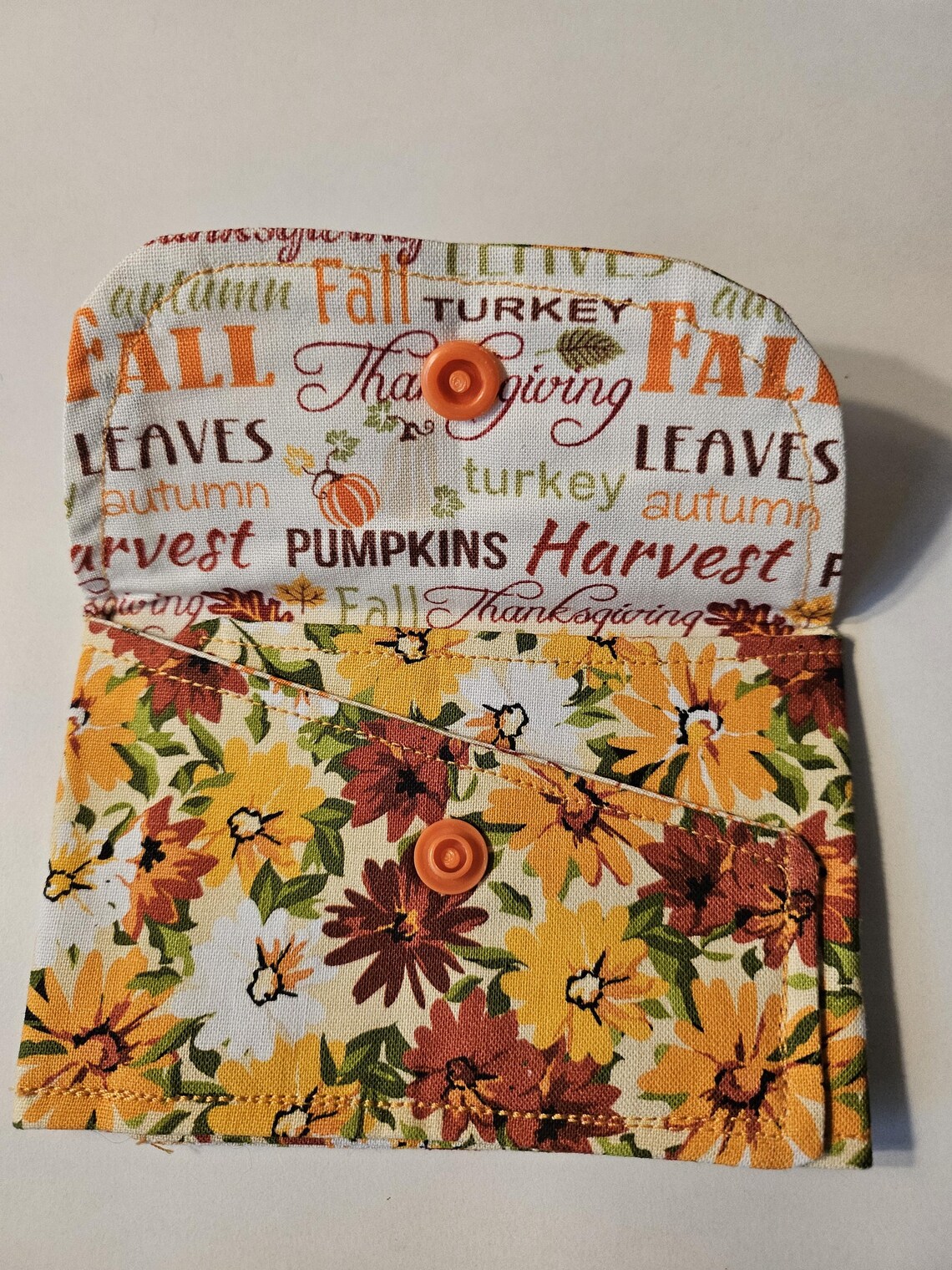Snap Card Case, Shells N Bells